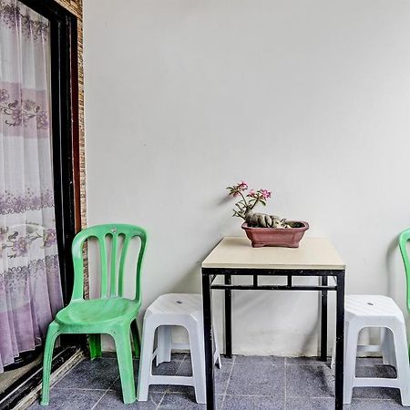 סוראבאיה Oyo 92435 Sunlo Cozy Home Family Homestay Syariah מראה חיצוני תמונה