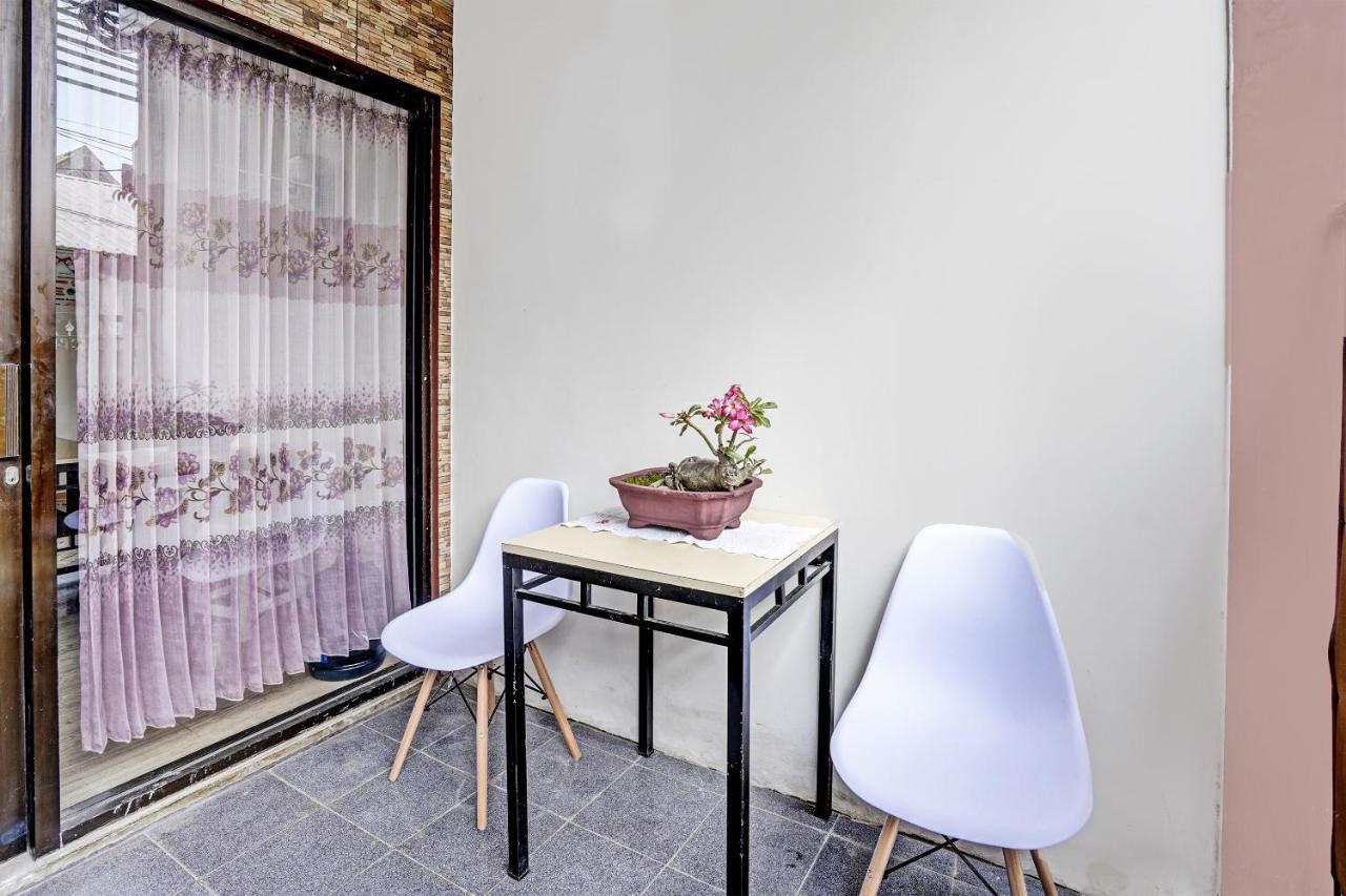 סוראבאיה Oyo 92435 Sunlo Cozy Home Family Homestay Syariah מראה חיצוני תמונה