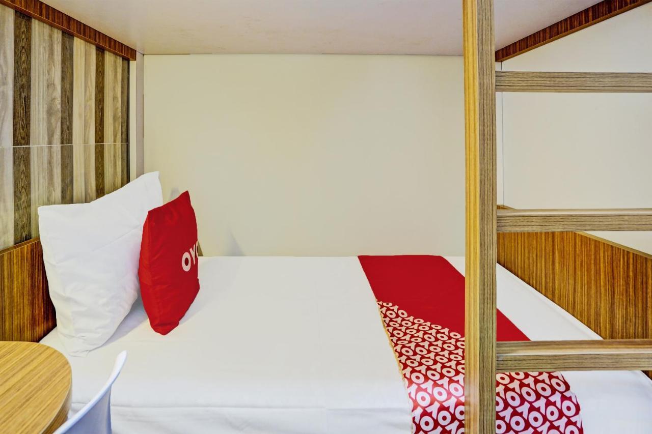 סוראבאיה Oyo 92435 Sunlo Cozy Home Family Homestay Syariah מראה חיצוני תמונה